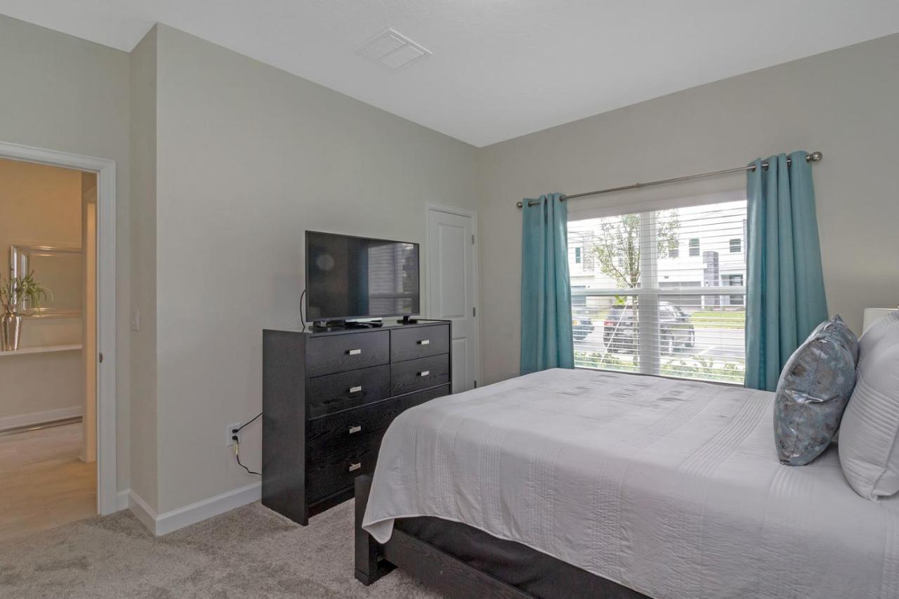 Family Located In A Luxurious Holiday home Kissimmee