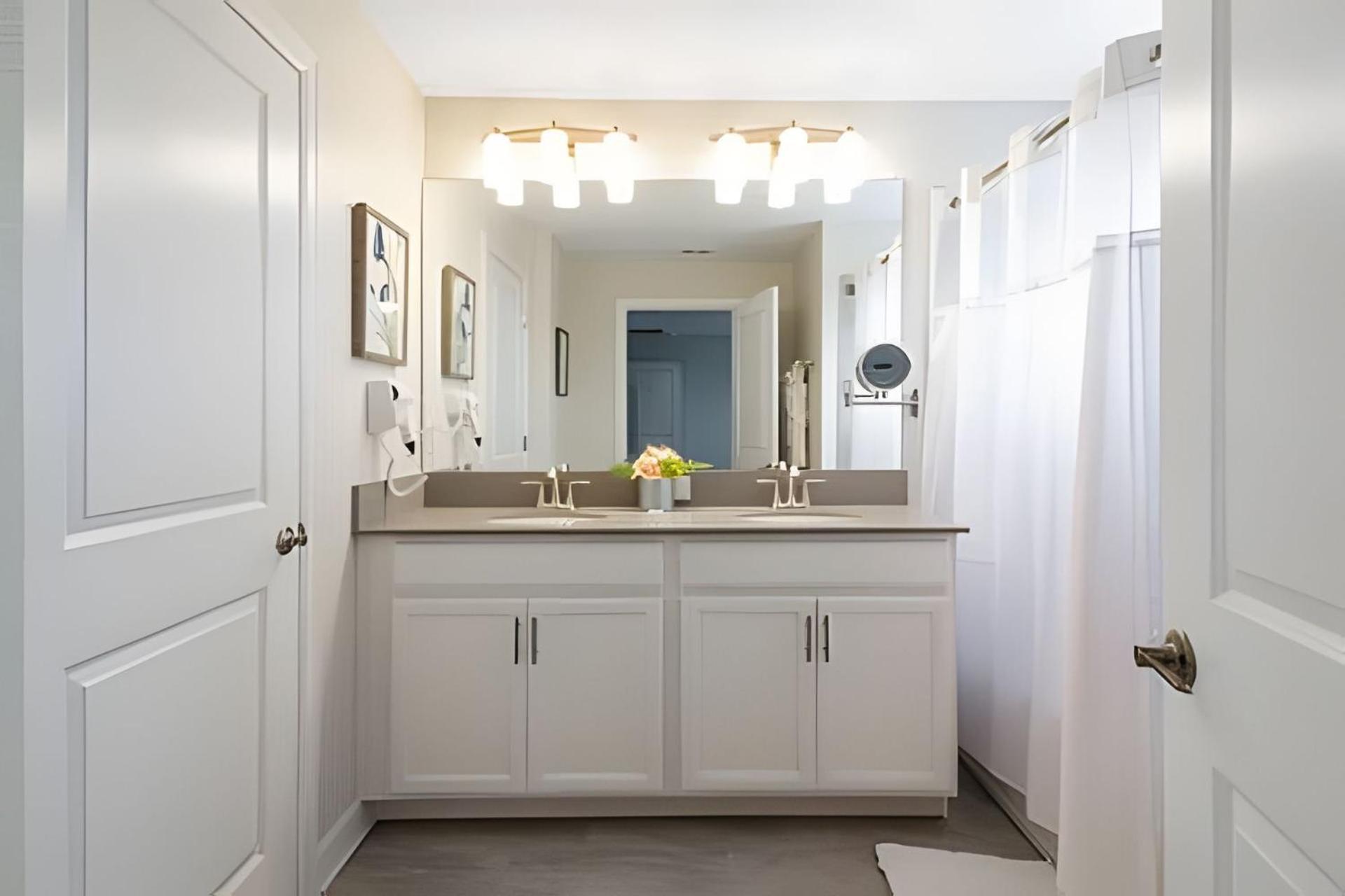 Family Located In A Luxurious Holiday home Kissimmee